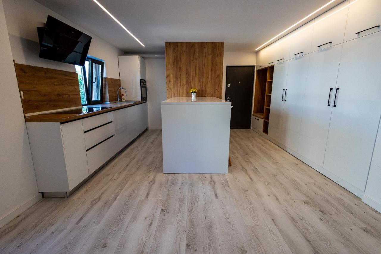 Modern Premium Apartment 1 Targoviste Exteriör bild